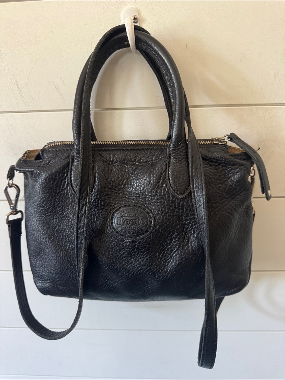 Roots Made in Canada small satchel w/ adjustable strap pebbled leather
